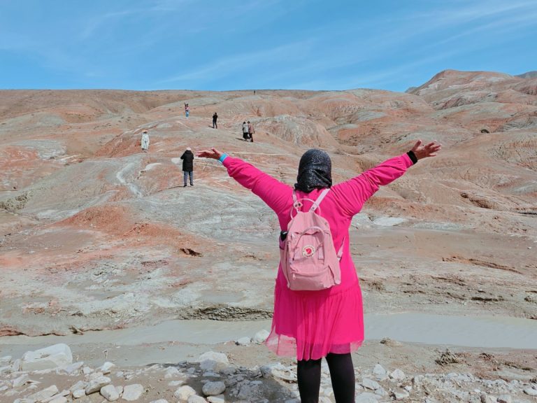 Tour Harian yang Bikin Solo Traveling Makin Santai